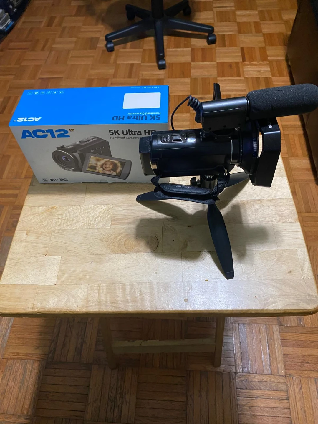 AC12 5K Ultra HD Handheld Camcorder with Microphone - photo 4