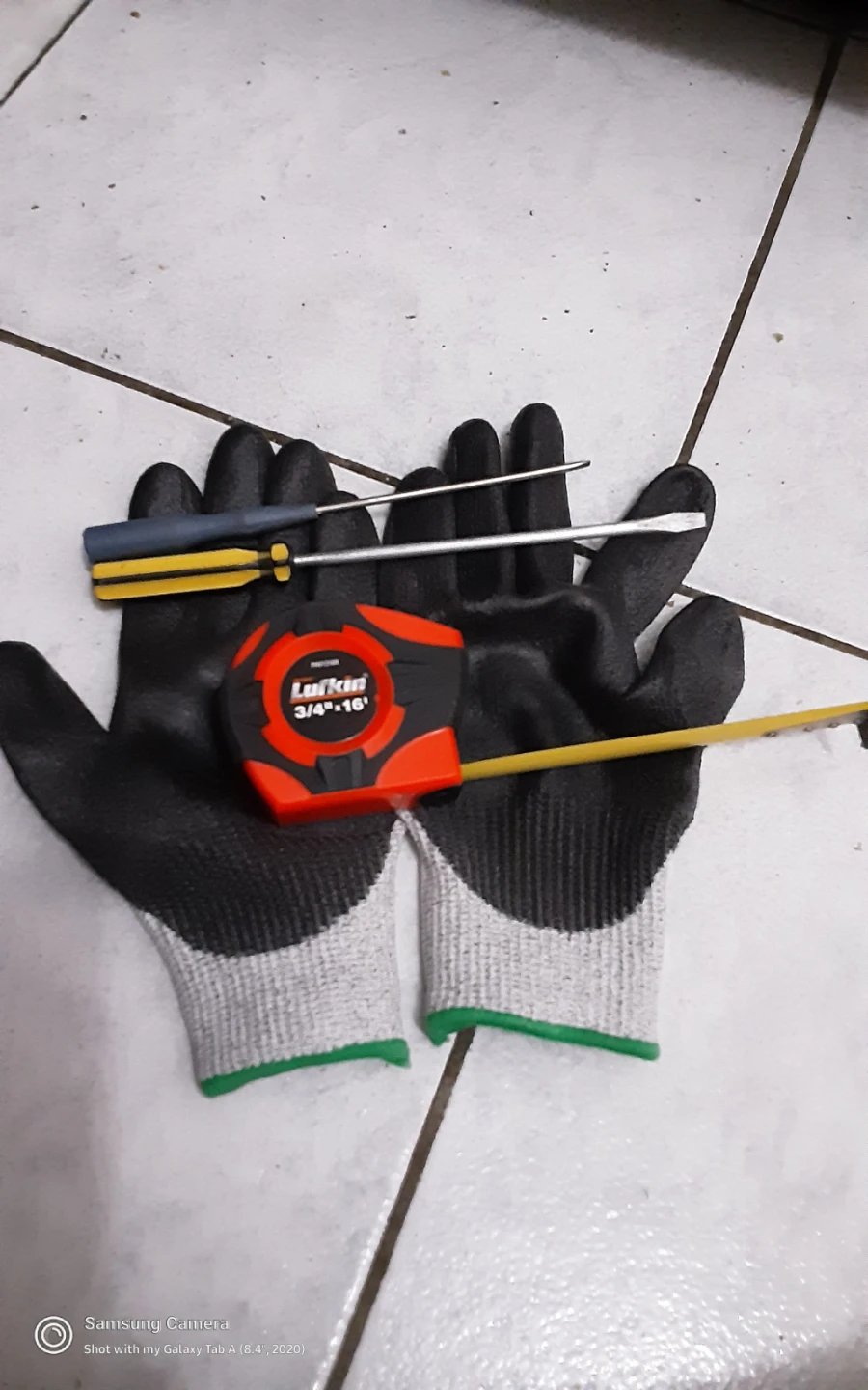 Lufkin Tape Measure, Gloves & Screwdrivers Set