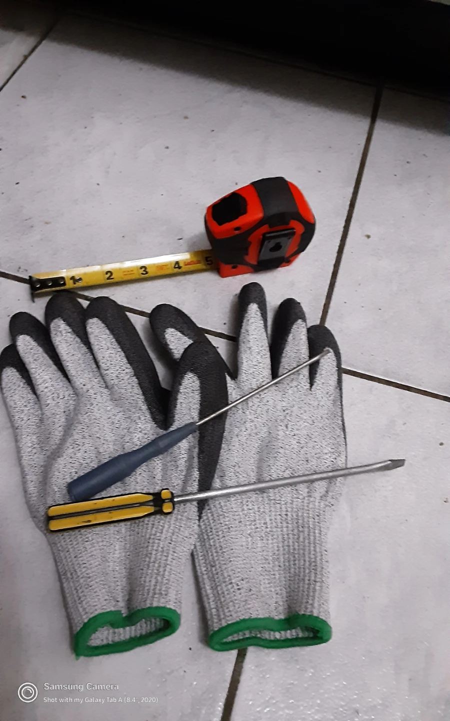 Lufkin Tape Measure, Gloves & Screwdrivers Set - photo 2