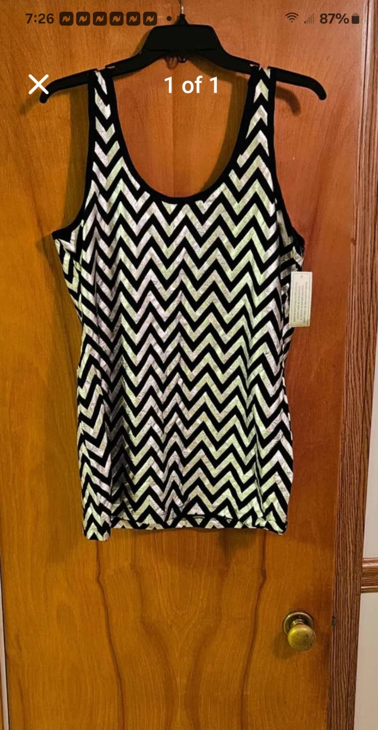 NWT Black And Silver Metallic Zig Zag Tank Size XXL
