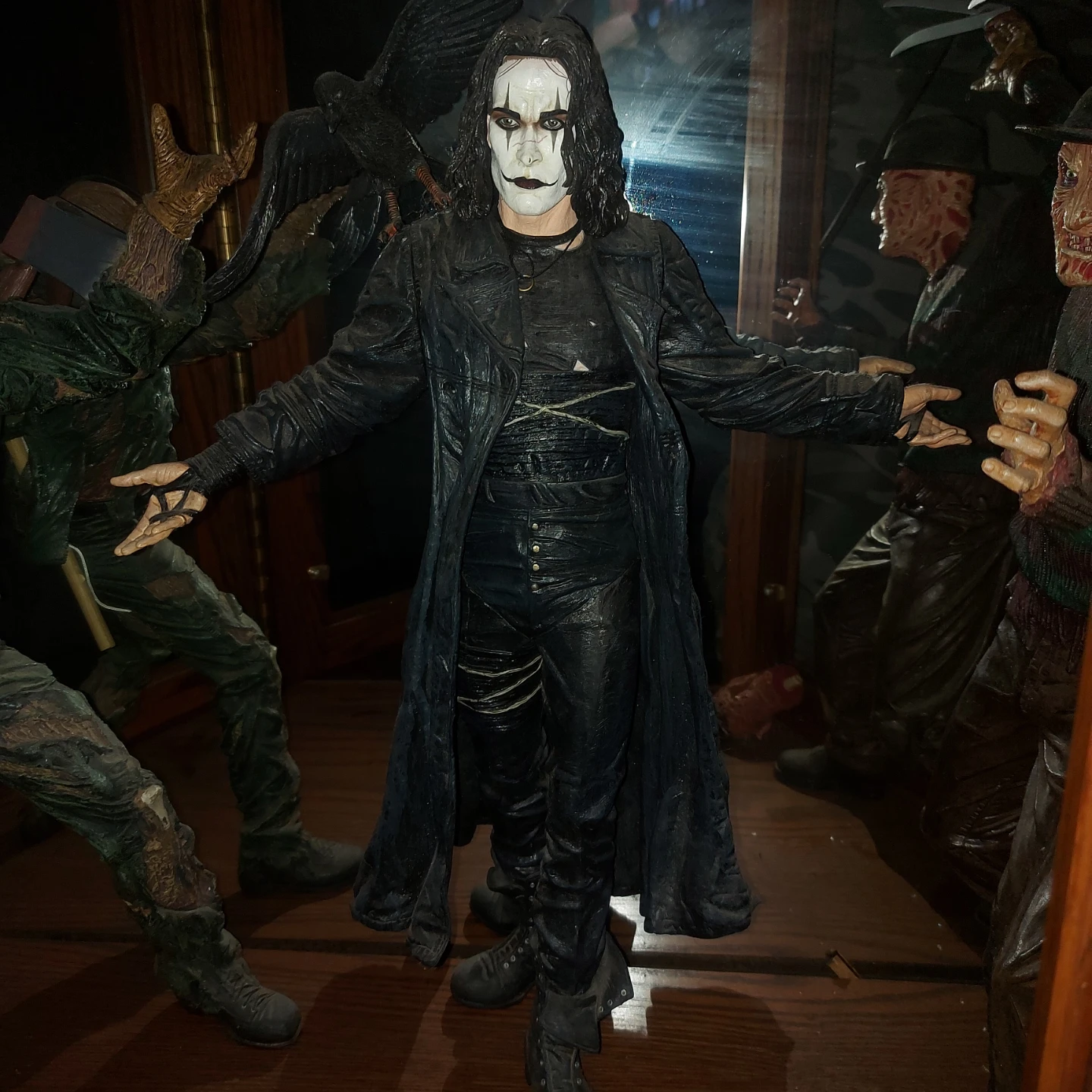18" Neca motion activated  Horror icons - photo 2