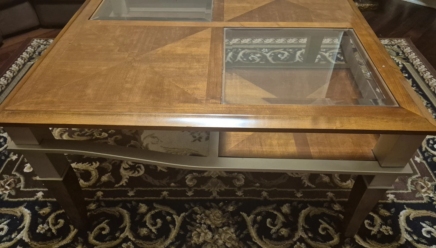 Elegent Wooden Coffee Table with Glass Insets