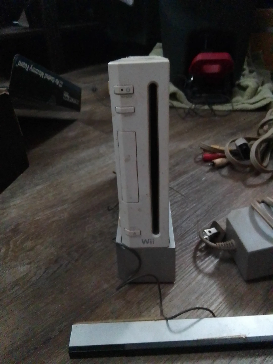 Nintendo Wii Console with Pink Controller - photo 4