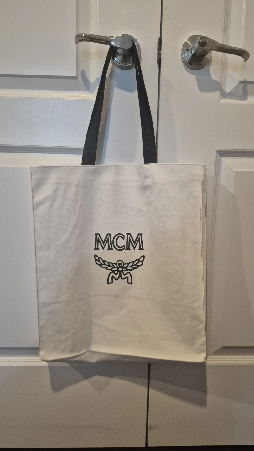 MCM Tote Bag with Giraffe Lining