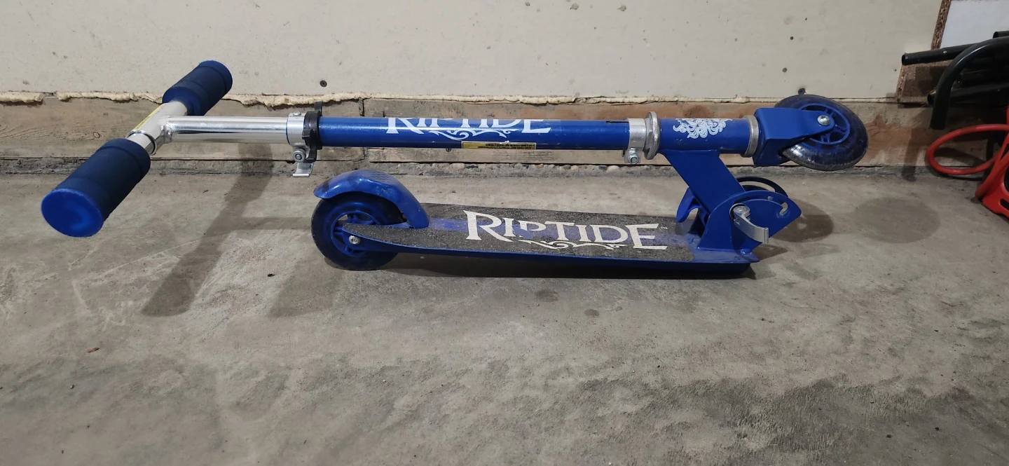 Blue RIPTIDE Scooter