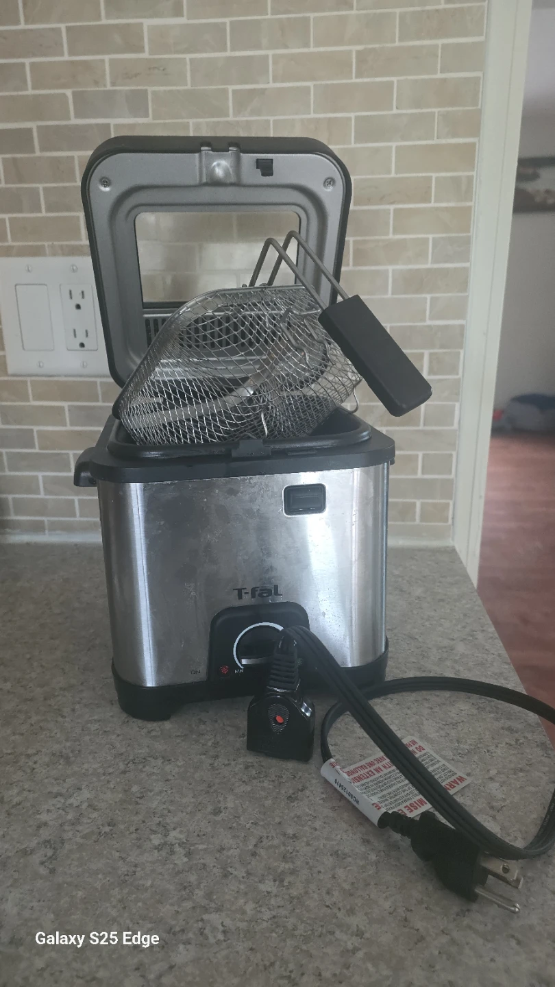 T-fal Deep Fryer with Basket - photo 2