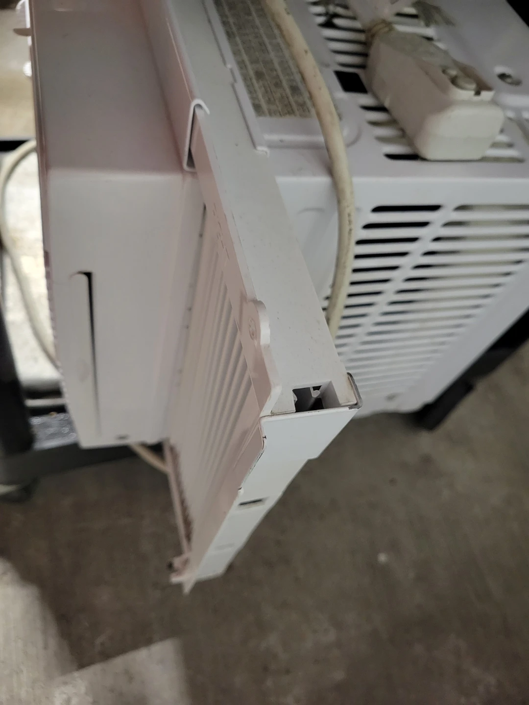 Perfect Aire Window Type Air Conditioner 5000 BTU - photo 2