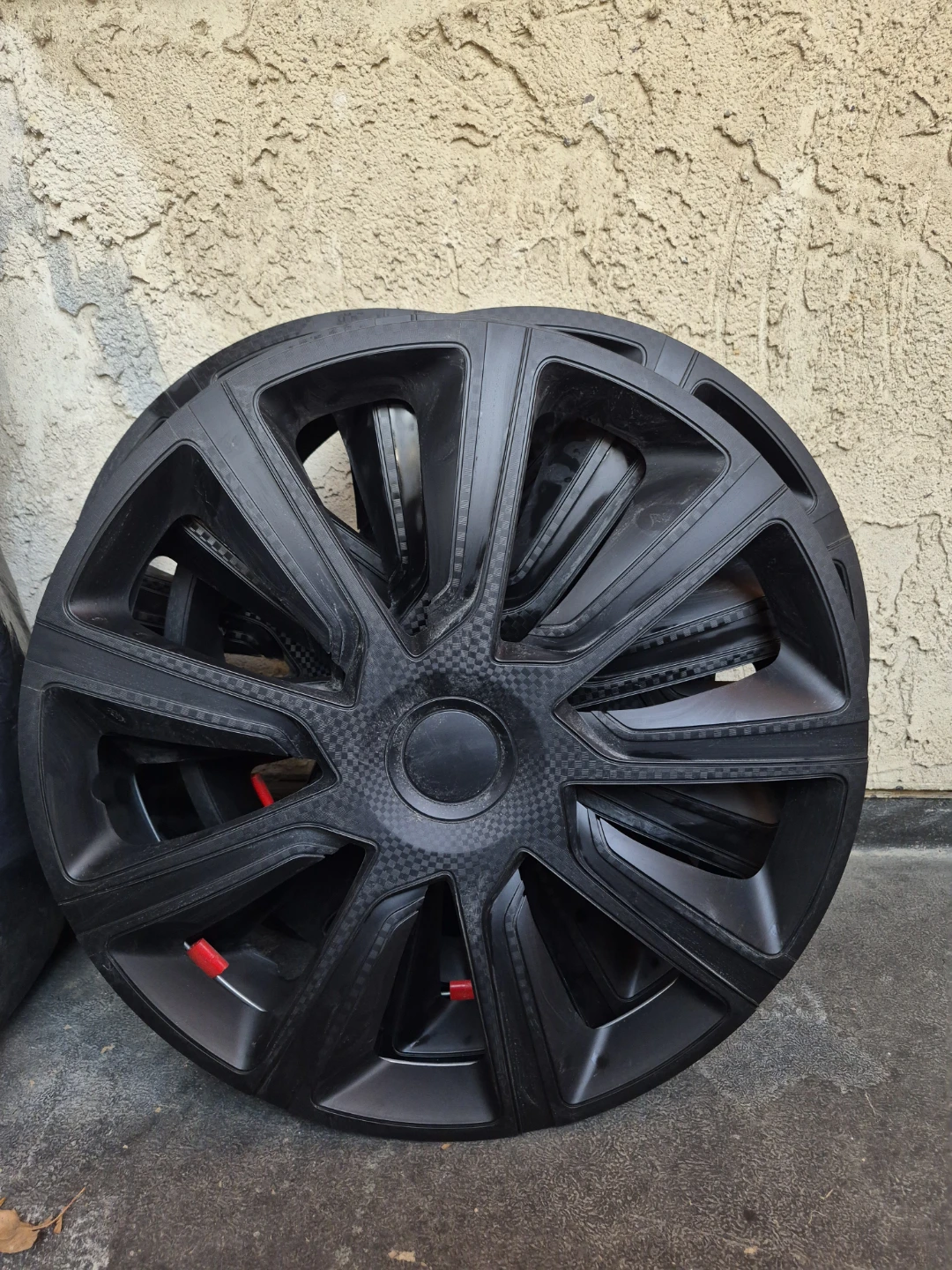 DriveStyle IVO Carbon Black Wheel Cover Kit - 18" - photo 3
