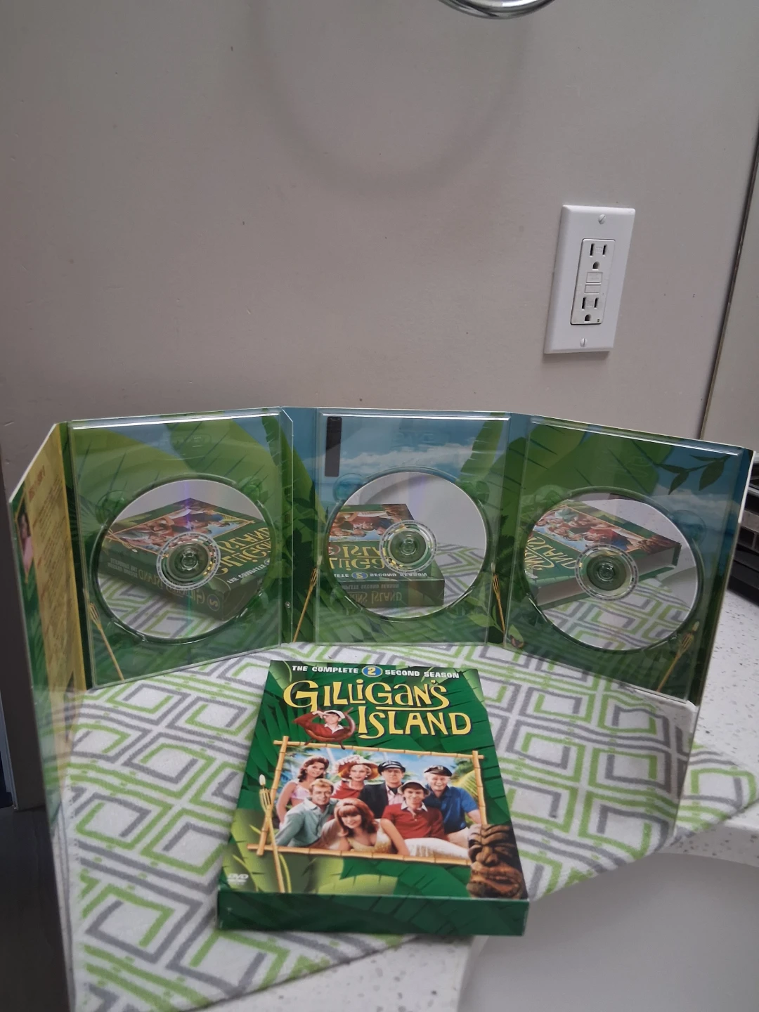 Gilligan's Island: The Complete Second Season DVD Set - photo 2