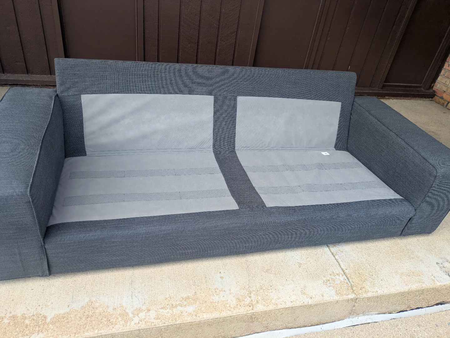 Couch - free delivery - photo 4