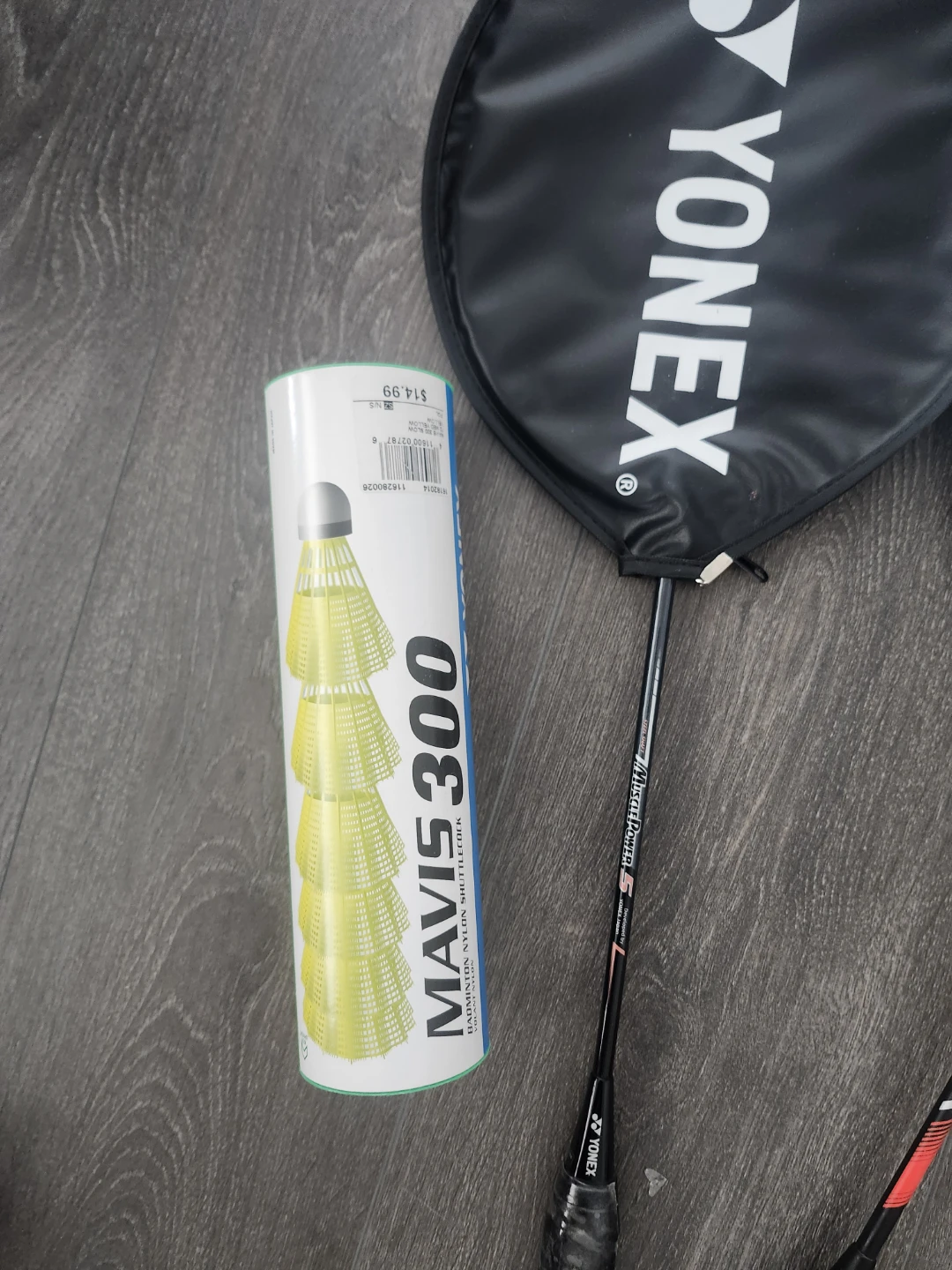 Yonex & Babolat Badminton Rackets with Mavis 300 Shuttlecocks - photo 3