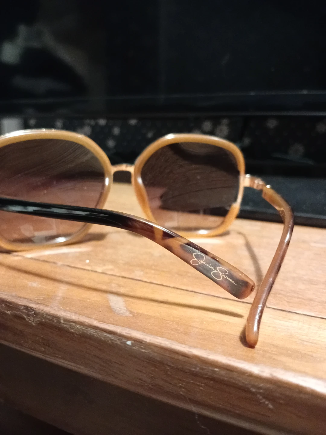 Jessica Simpson Sunglasses - photo 2