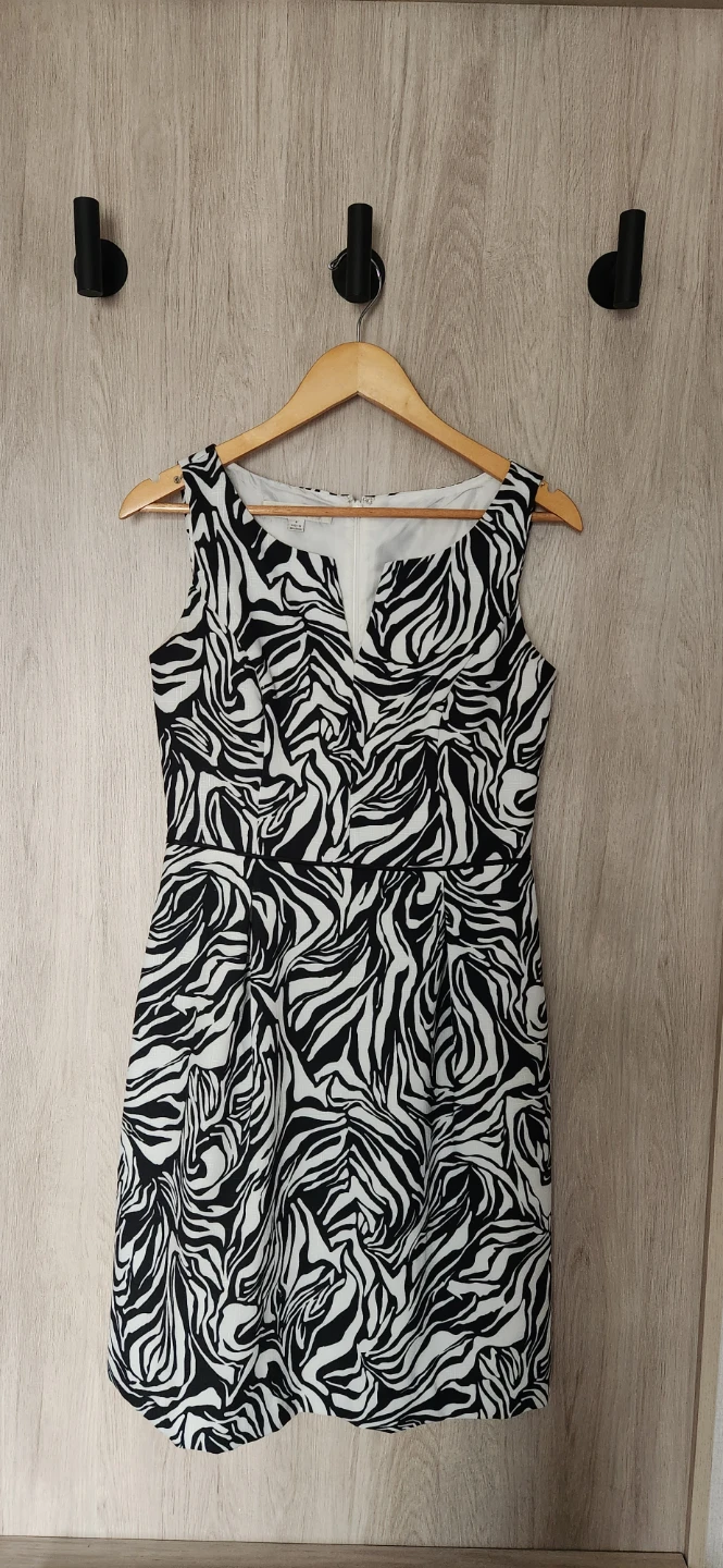 Evan-Picone Black & White Zebra Print Dress Size 4