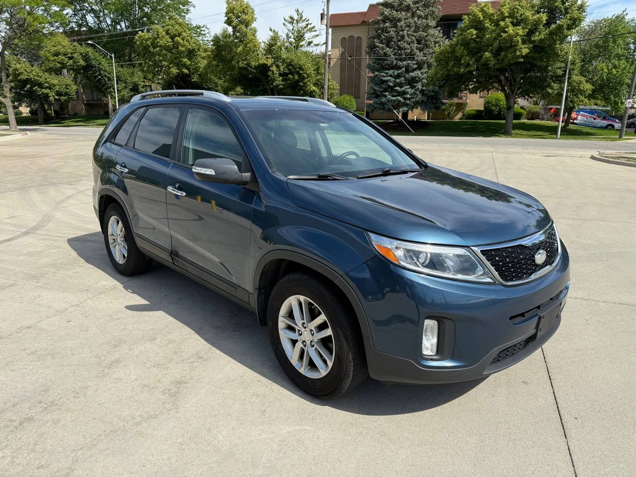 2014 Blue Kia Sorento SUV