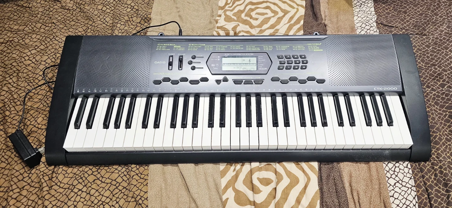Casio CTK-2000 Electronic Keyboard