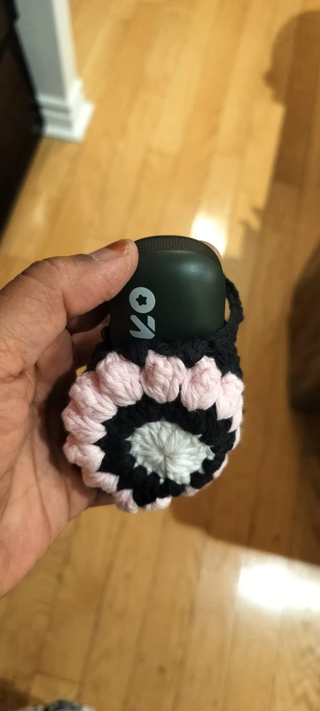 Crocheted Flower Pouch for Wireless Earbuds - photo 2