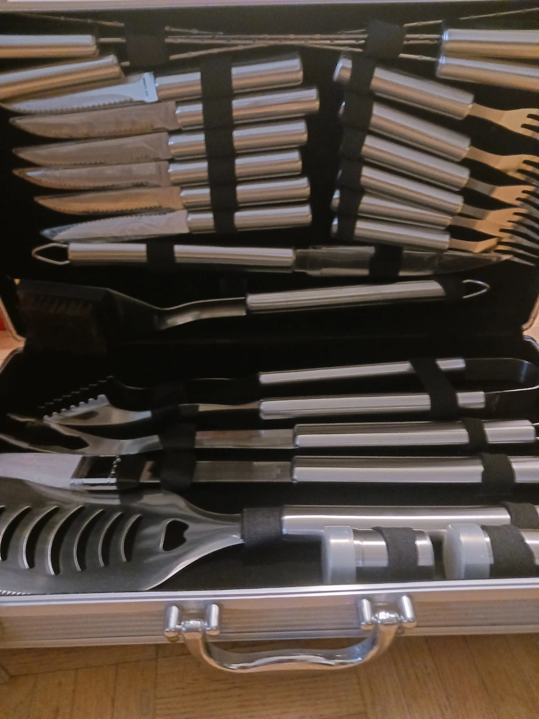 BBQ Tool Set in Aluminium Case - photo 3