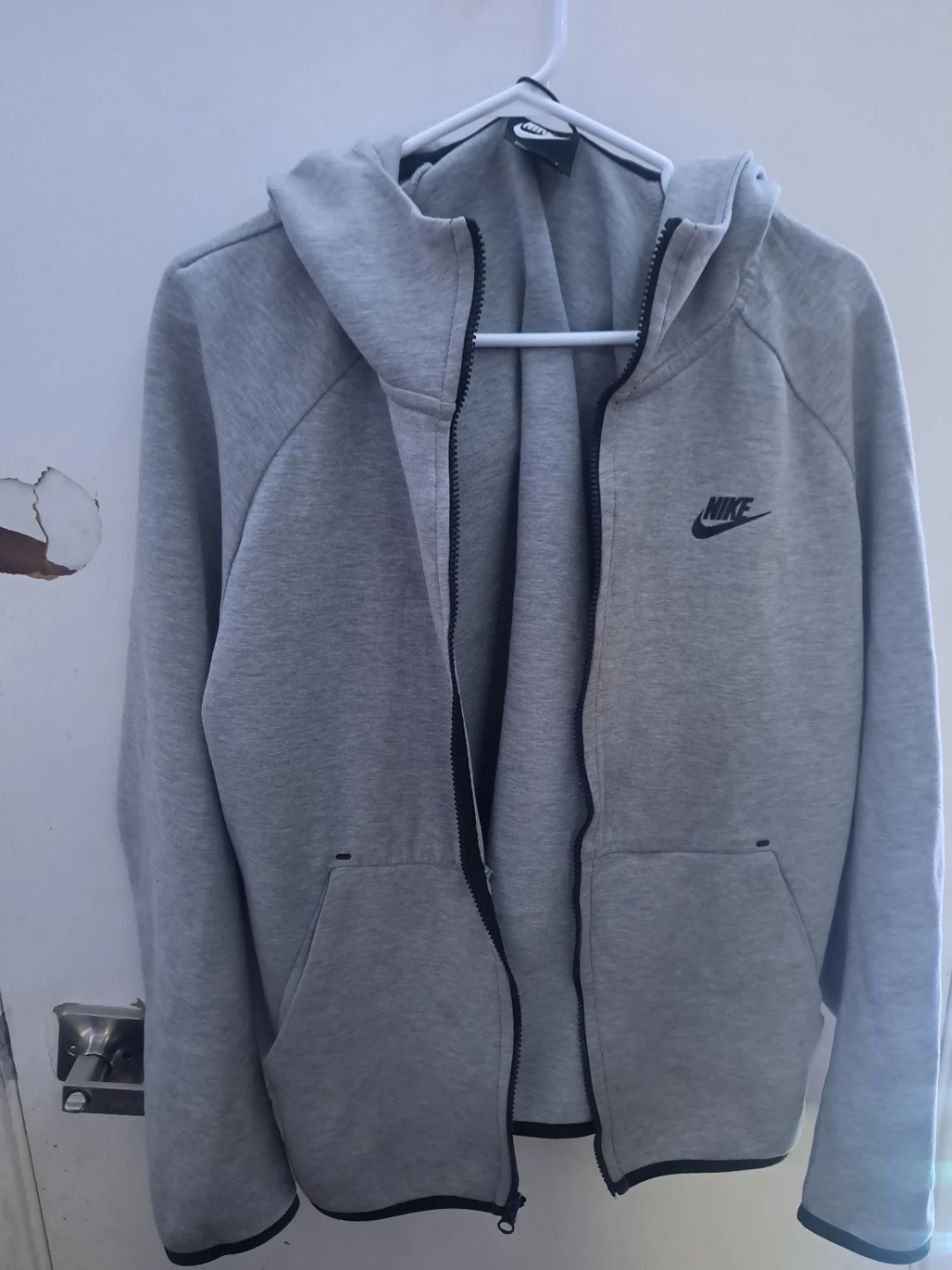 Gray nike sweater - photo 2
