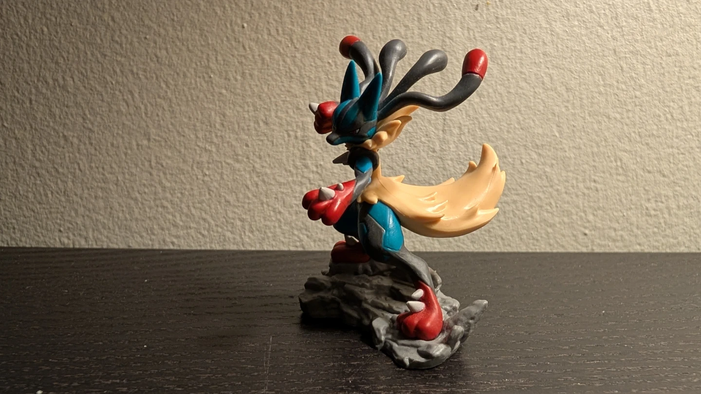 Pokémon Lucario Figure - photo 2