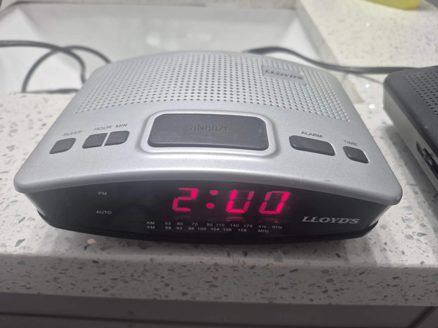 Lloyd's AM/FM Alarm Clock Radio - photo 5