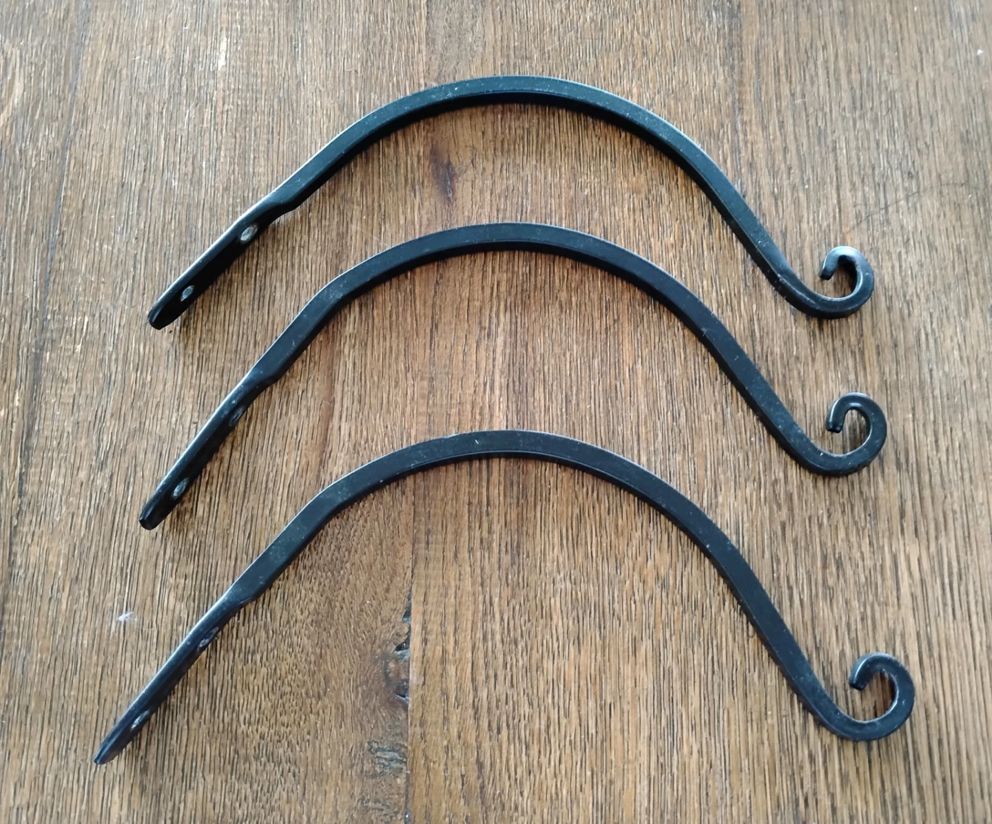 ⚽ Outdoor Hooks