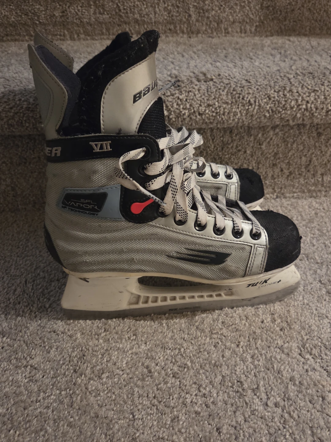 Bauer Vapour VII Hockey Skates - photo 2
