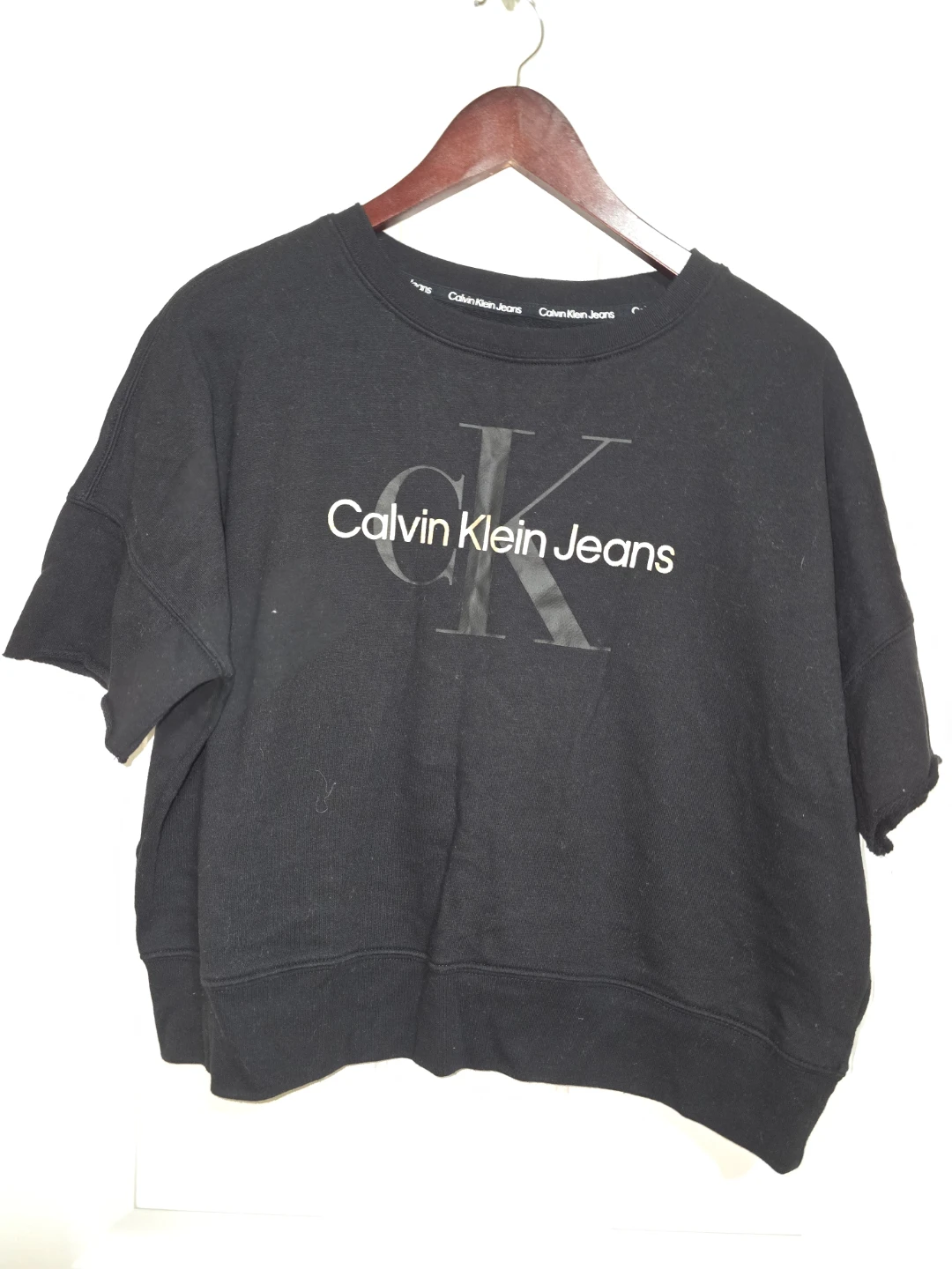 Calvin Klein Jeans Black Cropped Sweatshirt
