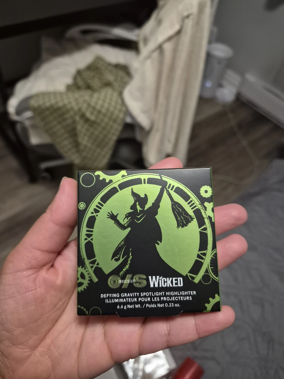 ONE/SIZE WICKED Defying Gravity Spotlight Highlighter