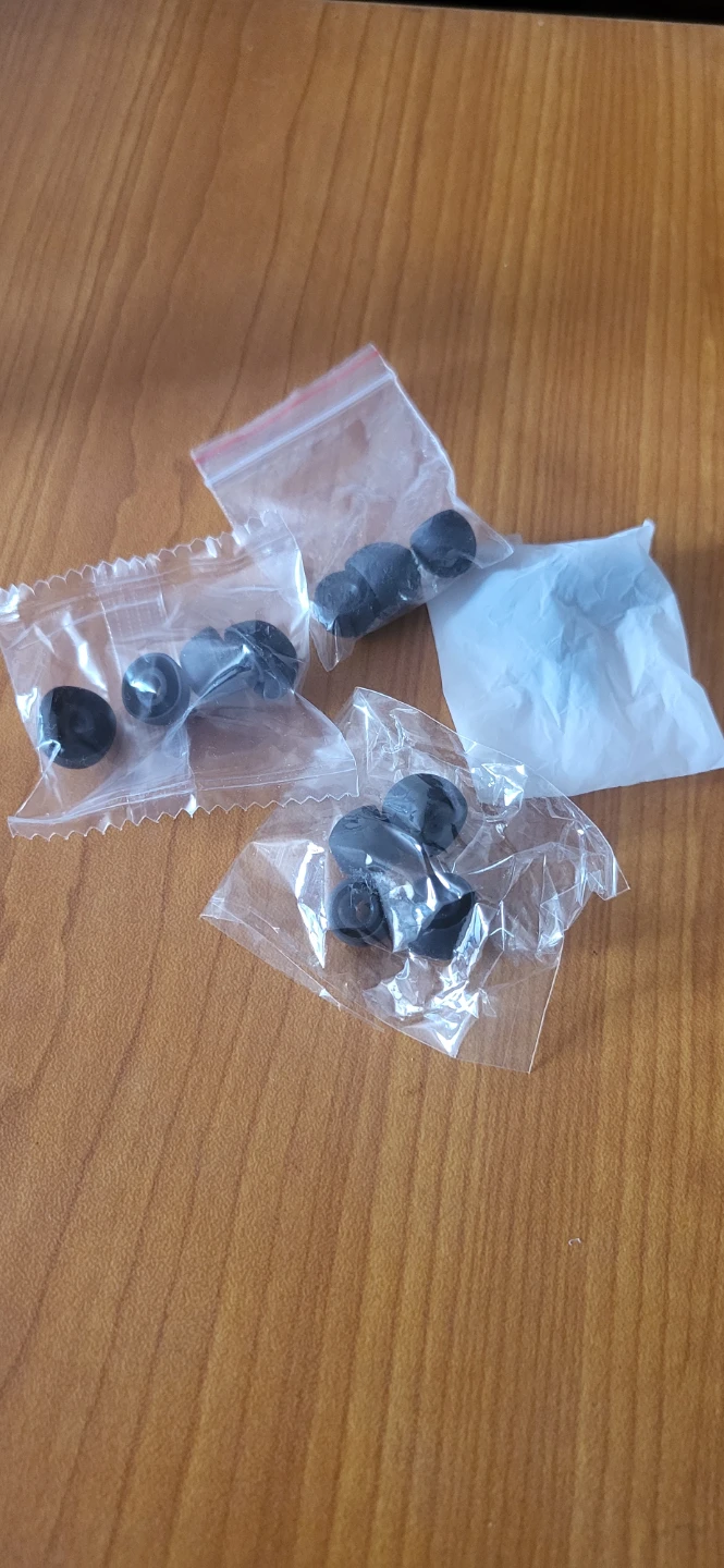 Black Earbud Tips