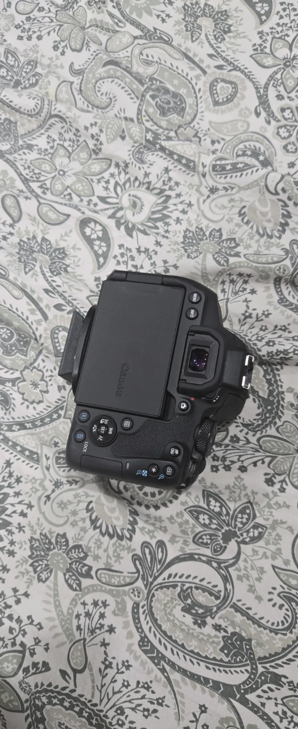 Canon EOS rebel T8i DSLR Camera with Lens