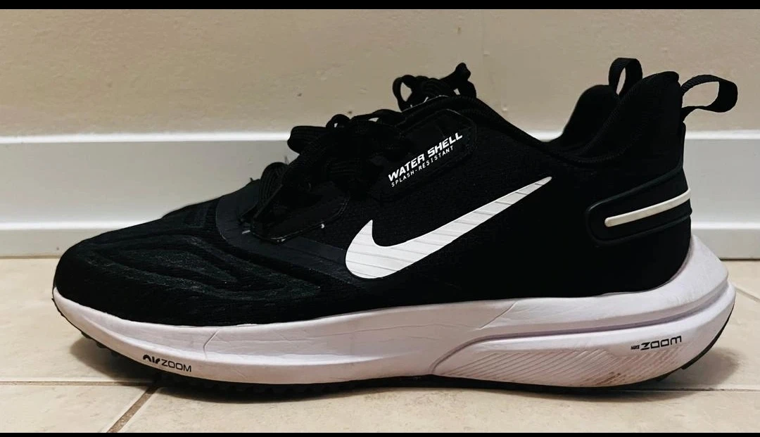 Nike Water Shell Running Sneakers