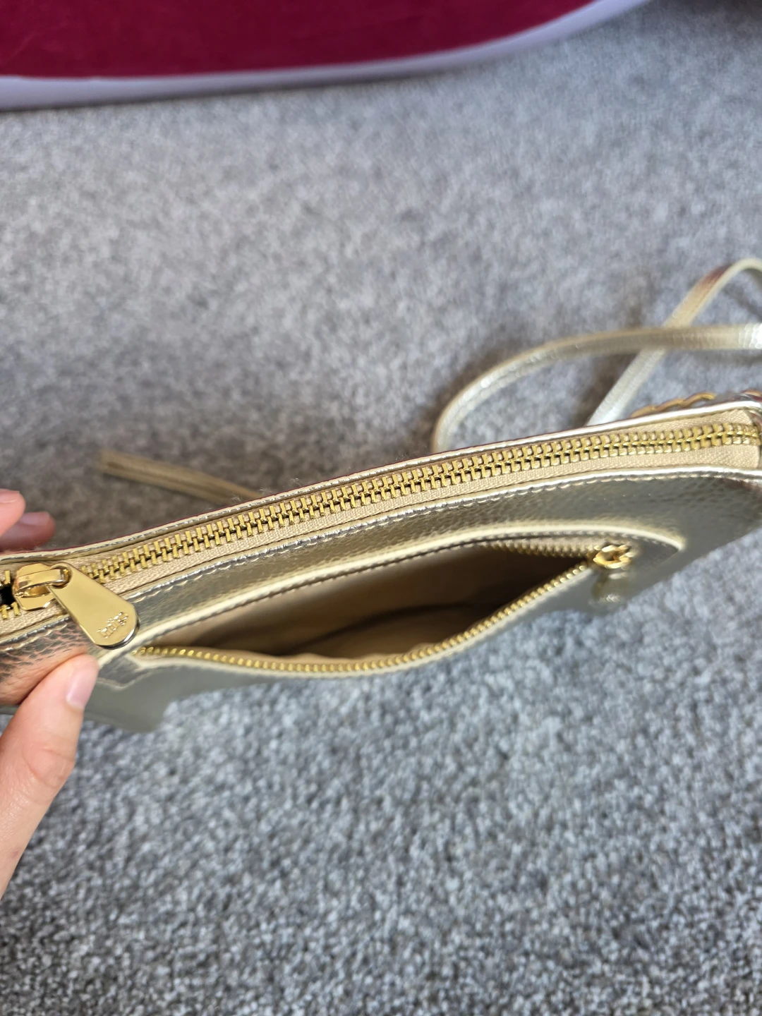 Gold Crossbody Purse - photo 4