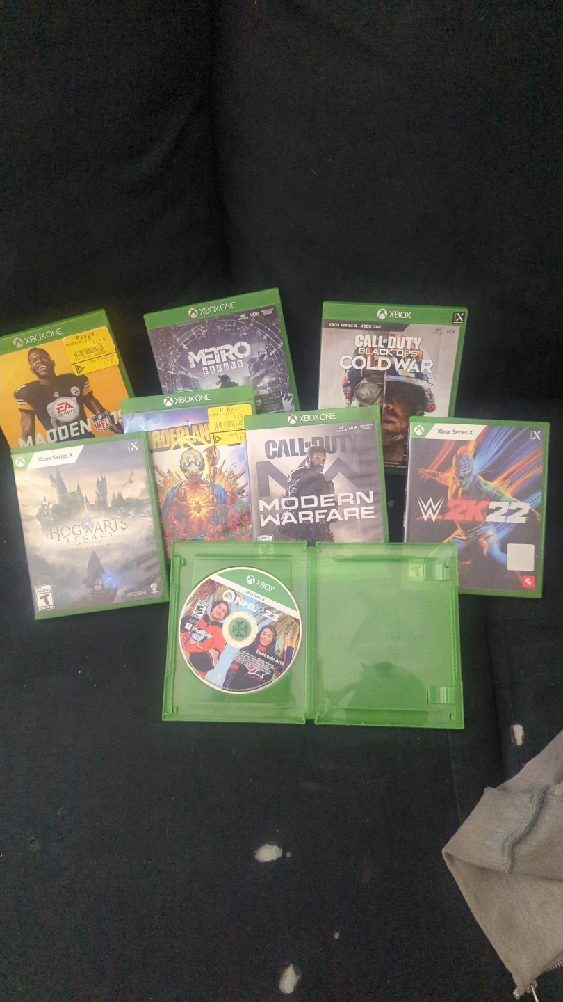 Xbox One / Series X Video Game Bundle