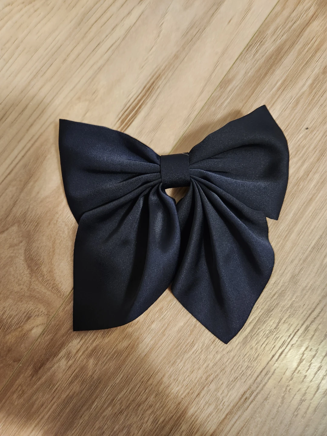 Black Bow Hair Clip ⚽
