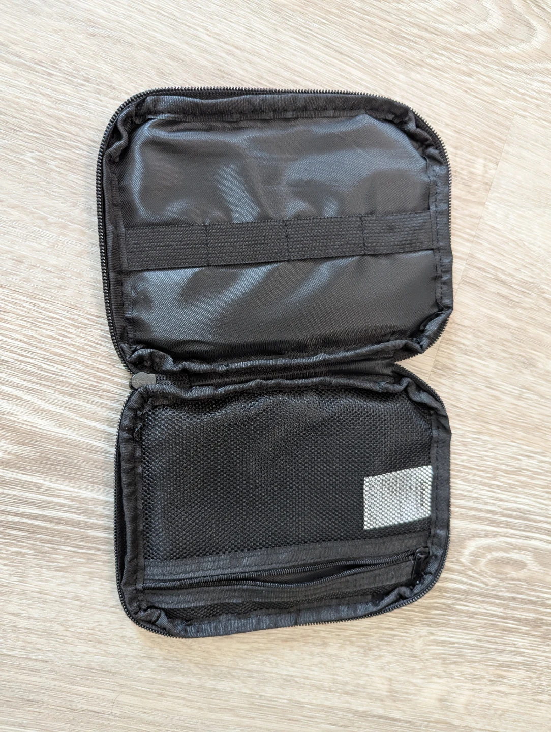 ⚽ Zscaler Black Tech Pouch - photo 2