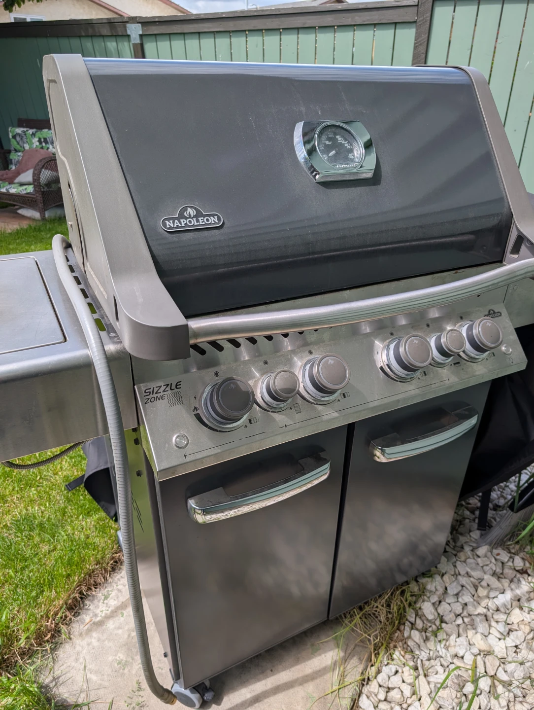 Napoleon Prestige Series BBQ Grill