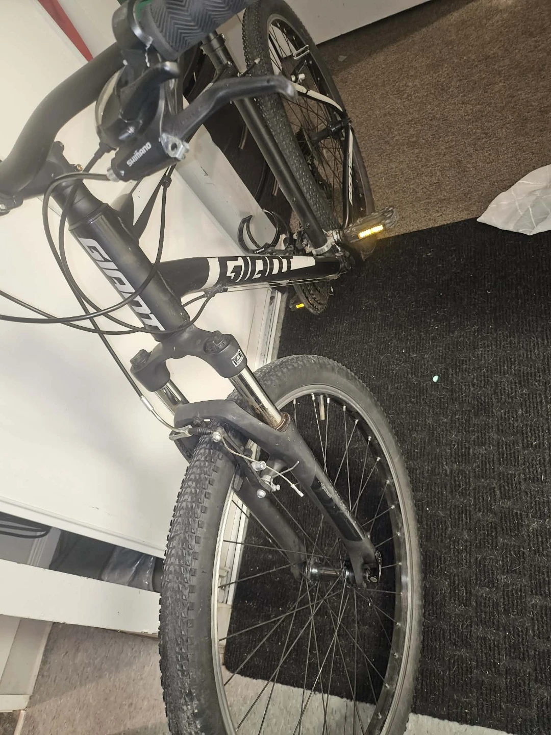 Giant ATX Mountain Bike - photo 5