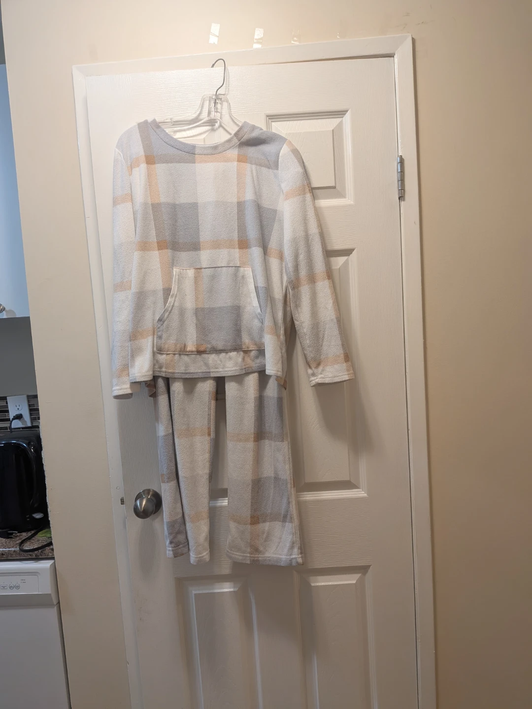 women's two-piece pajama set  pick up in st Albert - photo 2