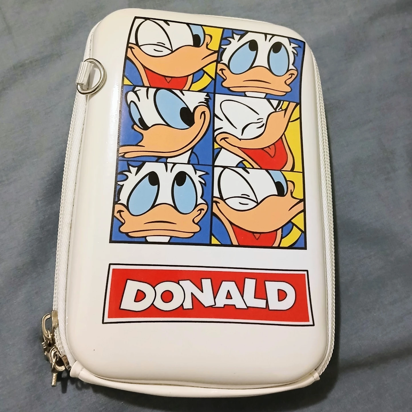 Donald Duck Crossbody Bag ⚽
