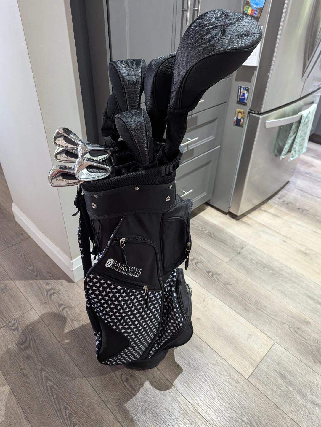 Golf clubs. Ladies RH graphite like new