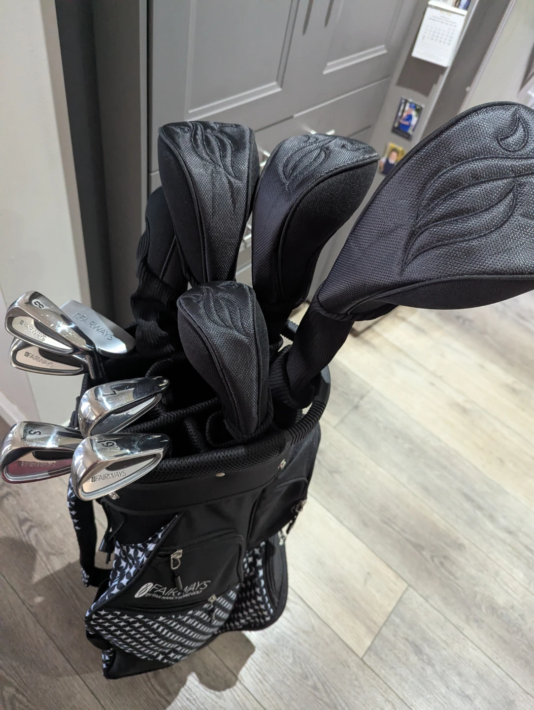 Golf clubs. Ladies RH graphite like new - photo 2