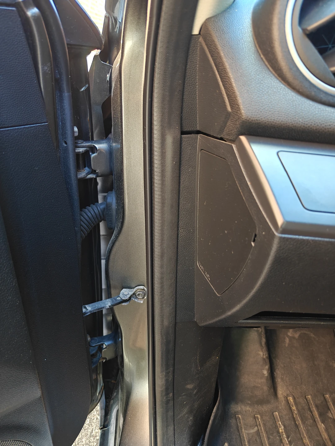 Mazda 3 Sedan 2.0L Auto - photo 5