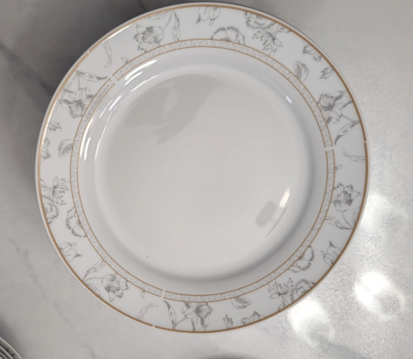 Silvio White Ceramic with floral pattern dinnerware set - photo 2