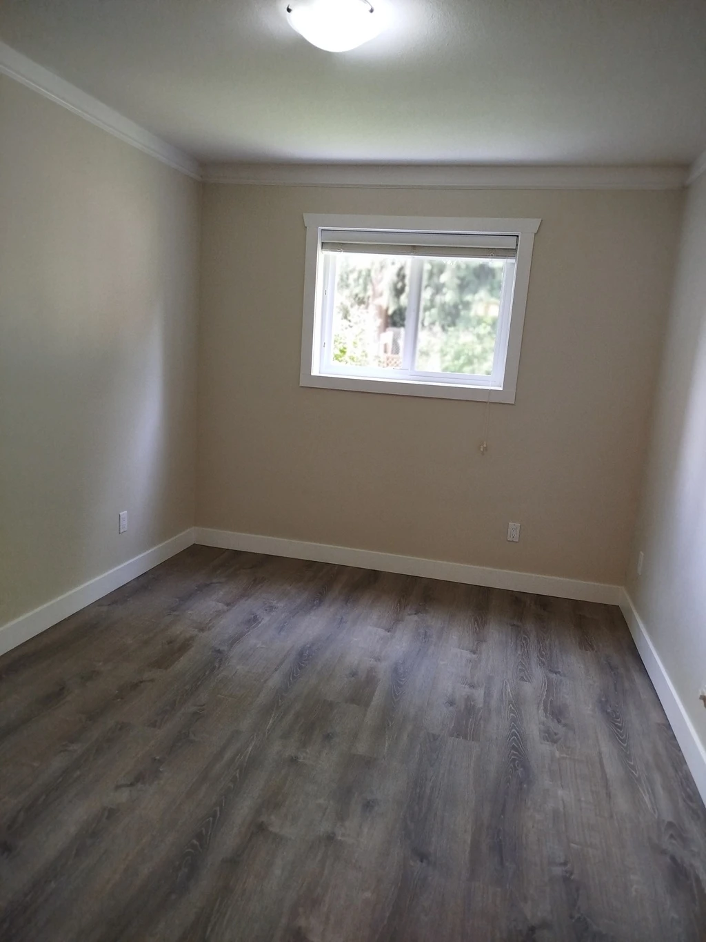 Ground Floor – 3 Bedroom & 2 Bathroom Suite ($2,500 per month) - photo 5