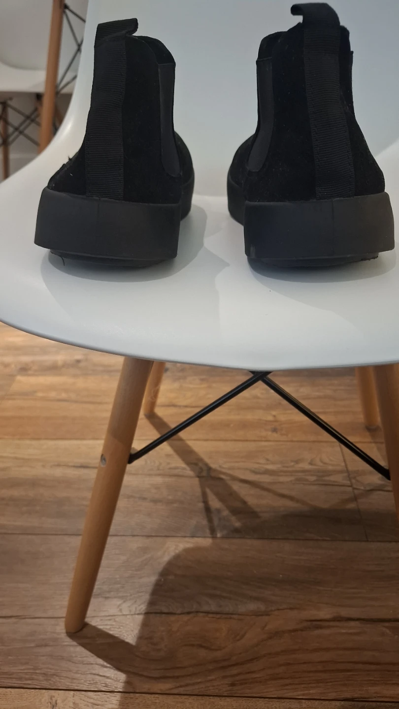 Black Suede Chelsea Boots - photo 5