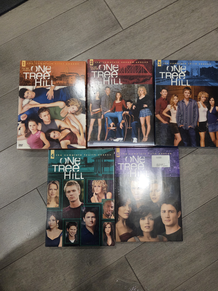 One Tree Hill Complete Seasons 1-5 DVD Set