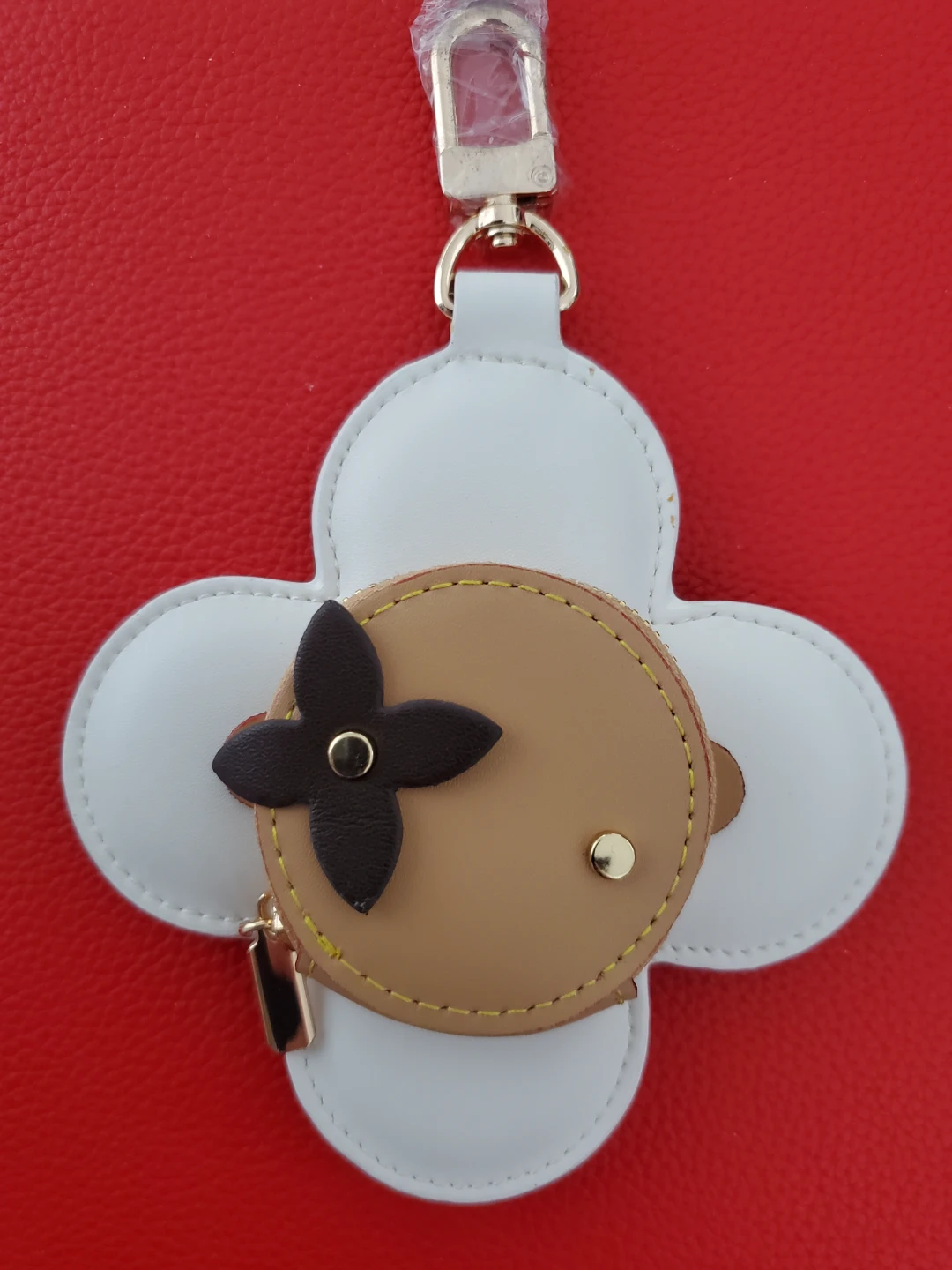 Flower shaped coin purse keychain accessory