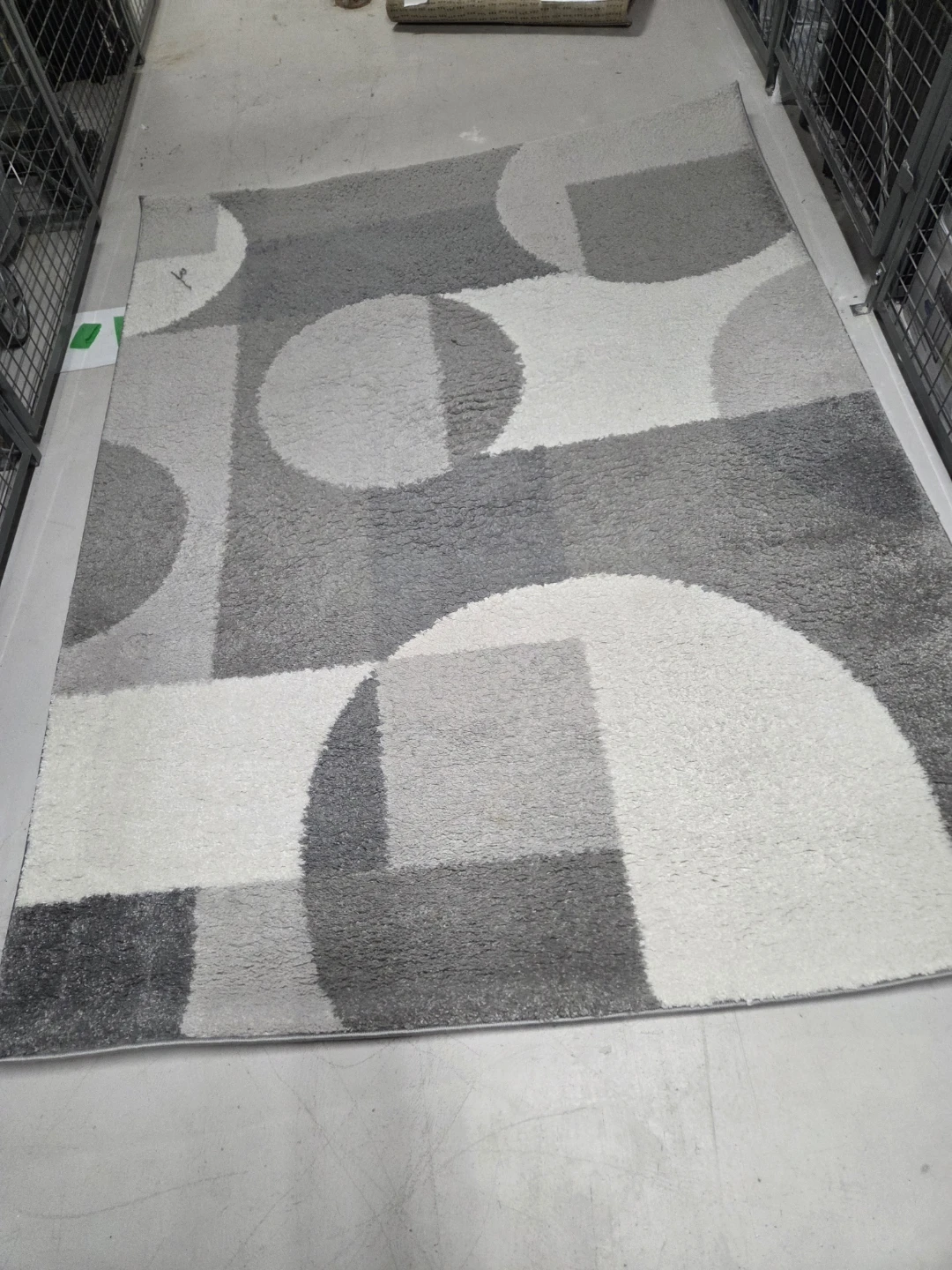 Geometric Area Rug - photo 3