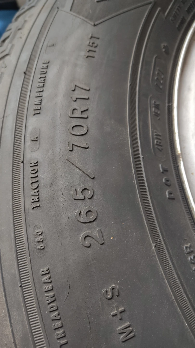 Goodyear Wrangler 265/70R17 Tire