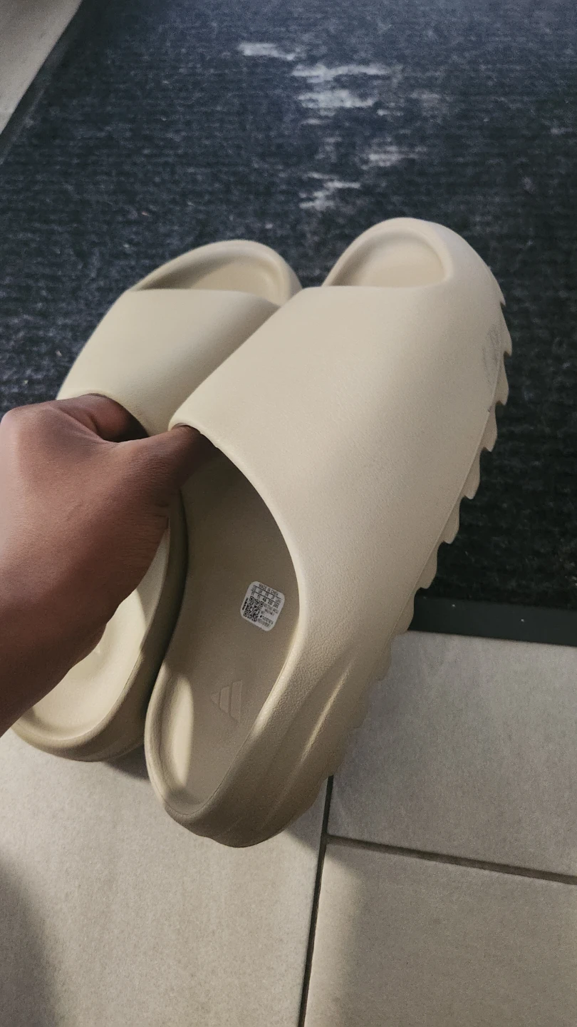 Adidas Yeezy Slides